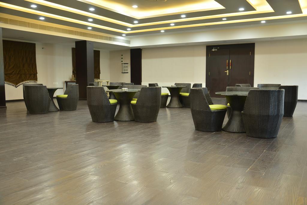Hotel Palmyra Grand Suite - Tirunelveli Ngoại thất bức ảnh